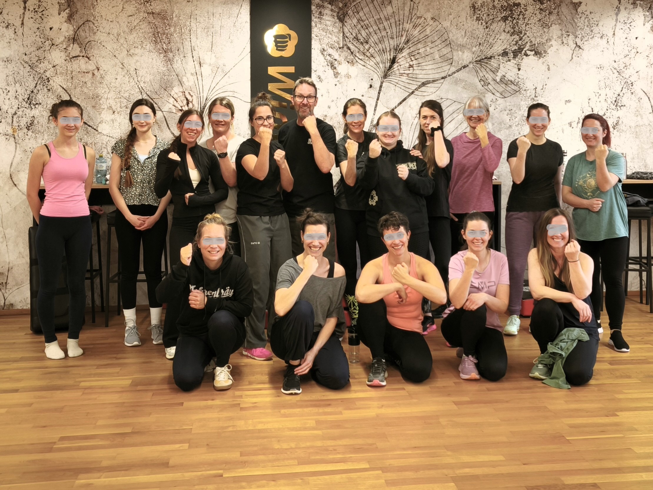 Frauen Basic Kurs - Selbstverteidigung Frauen Basic Kurs - Selbstverteidigung